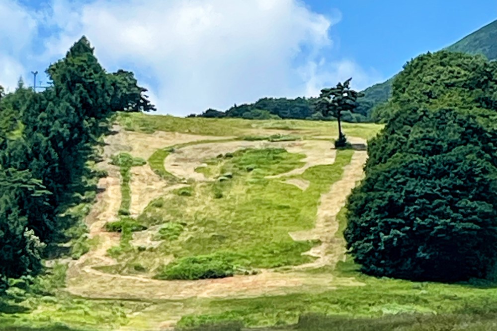 福島民友新聞に猪苗代スキー場ゲレンデアートに関する記事が掲載されました。